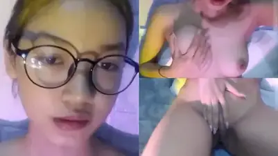 Cewek polos cantik belajar colmek pertama kali